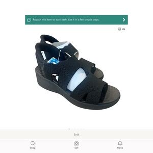 Skechers NEW Hands Free Slip in Pier Lite Slip on By Sandals in Black